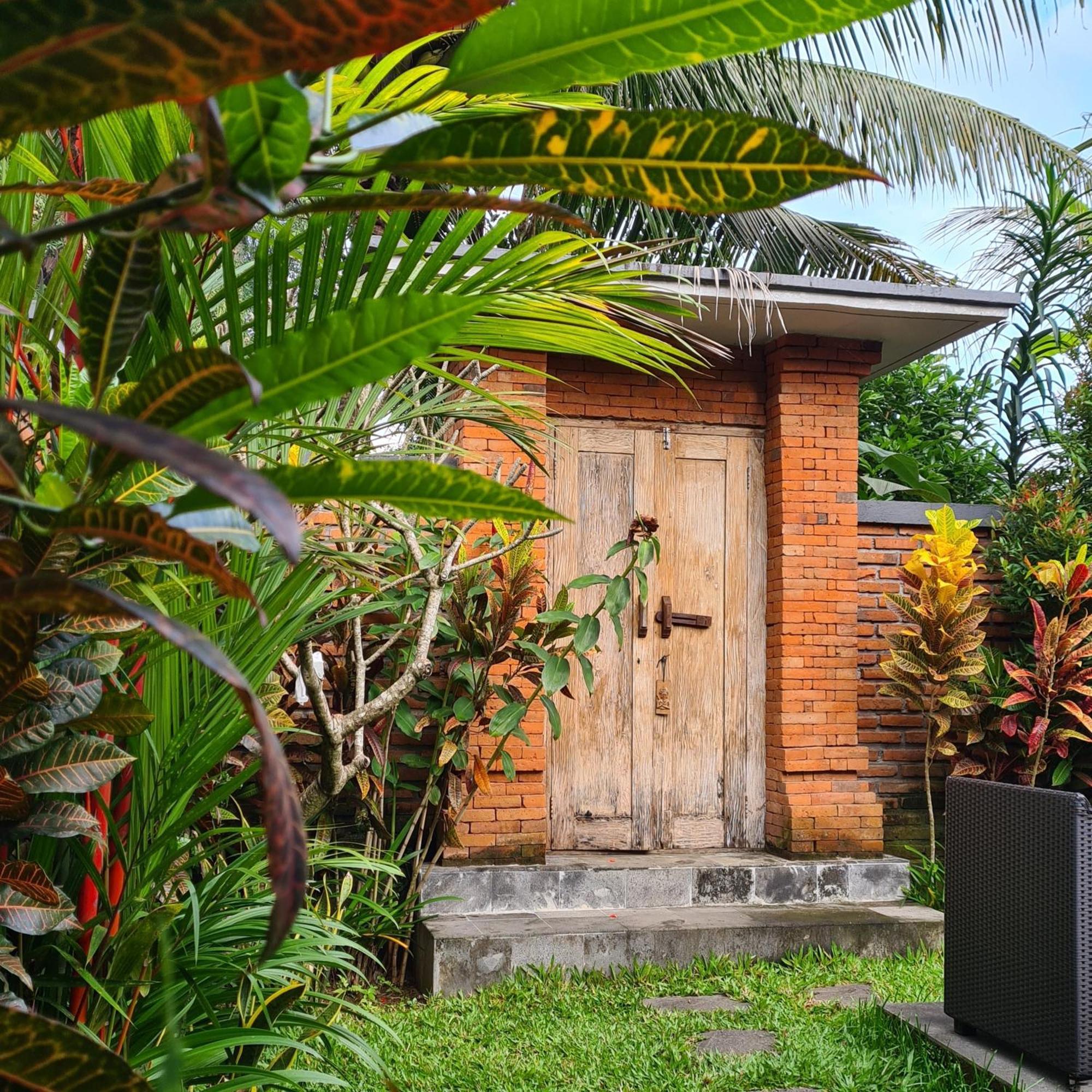 Ubud Suarga Private Pool Villa Экстерьер фото