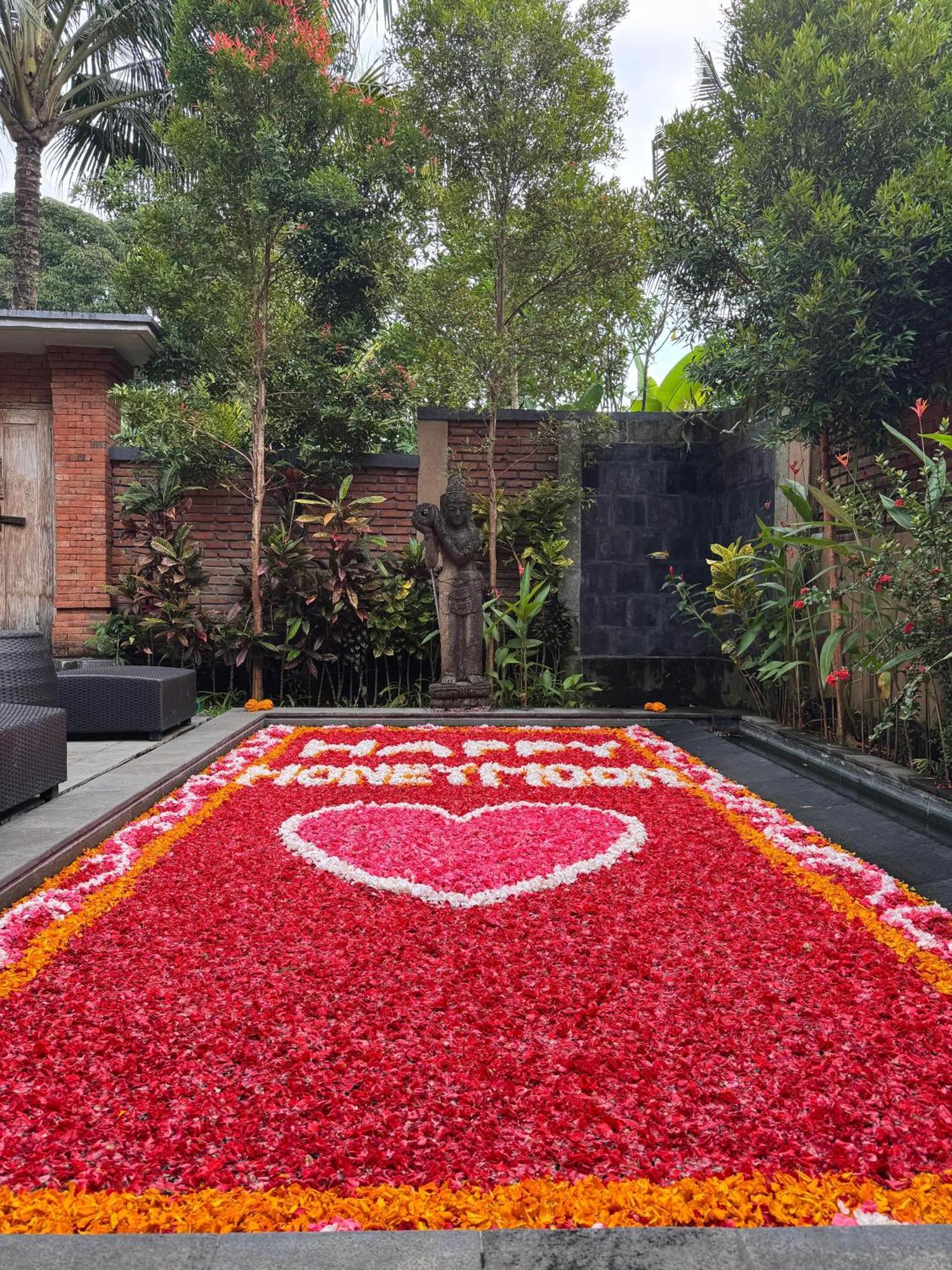 Ubud Suarga Private Pool Villa Экстерьер фото